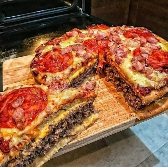 Pizza Burguesa Cavernícola. 15 000