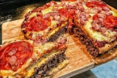 Pizza Burguesa Cavernícola. 15 000