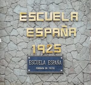 La Escuela España fue fundada en el año 1925.