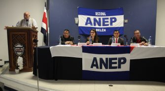 Ana Belén, Juan Luis, Manuel y Alexander participaron del debate organizado por ANEP seccional Belén.