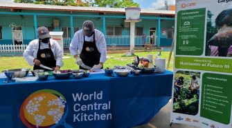 El proyecto pretende, brindar quienes cocinan habilidades para preparar y servir comidas saludables e higiénicas.
