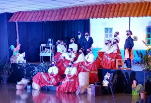 Grupo de baile Folclórico de ADI La Ribera, en su presentación en 20 de noviembre.