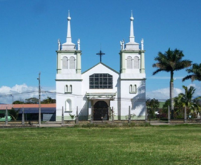 San Rafael podría adquirir independencia de la Municipalidad de Alajuela y convertirse en un nuevo cantón del país. En la fotografía se aprecia el templo católico de San Rafael.