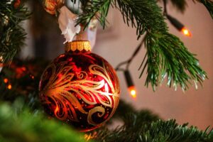 Experta recomienda uso de luces LED en la decoración navideña..