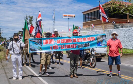 El 13 de setiembre de 2021, los pueblos de San Rafael y Belén marcharon en defensa del Ojo de Agua. Foto de Erick Segura.