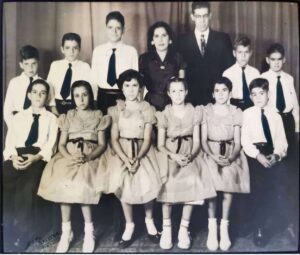 Primera generación de graduados, 1953. Foto cortesía de la Escuela Fidel Chaves.