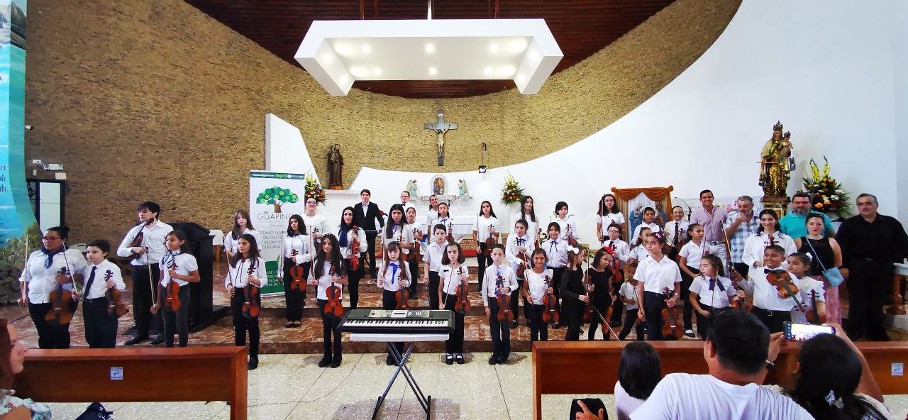 Presentación de la Orquesta Sinfónica de Belén en el templo parroquial de San Antonio. Foto de Ana Isabel Hernández González.