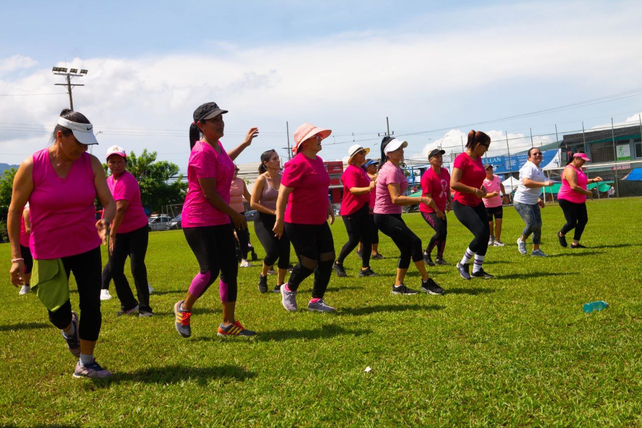 El Cardio dance fue parte de las actividades que se realizaron ese día. Foto cortesía del Comité Cantonal de Deportes y Recreación.