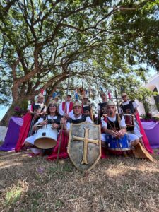 Este fue el grupo que representó a los Soldados Romanos. Foto de Ángel Vargas Grupo "+Q Arte".