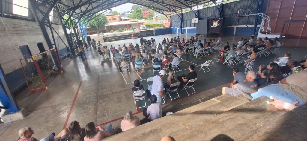 La Asamblea tuvo un quorum inicial de cerca de 170 personas.