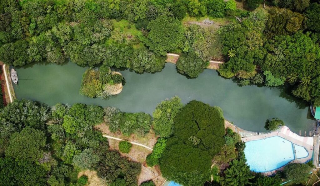 Vista aérea del lago de Ojo de Agua. Foto de Carolina Garrigues.