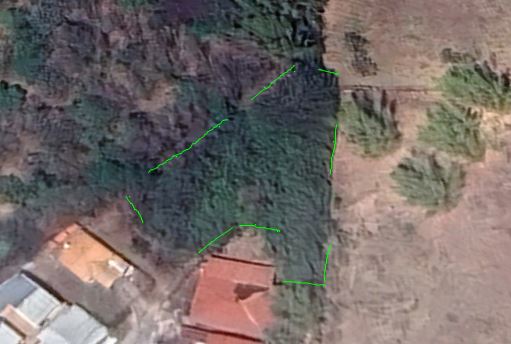 La finca tiene una superficie de 652,38 m². Foto: Google Earth Pro.