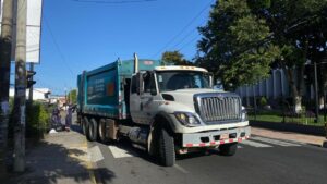 Las condiciones actuales prevén un cambio en las rutas y horarios de recolección. Foto: Francisco Rodríguez Oviedo.