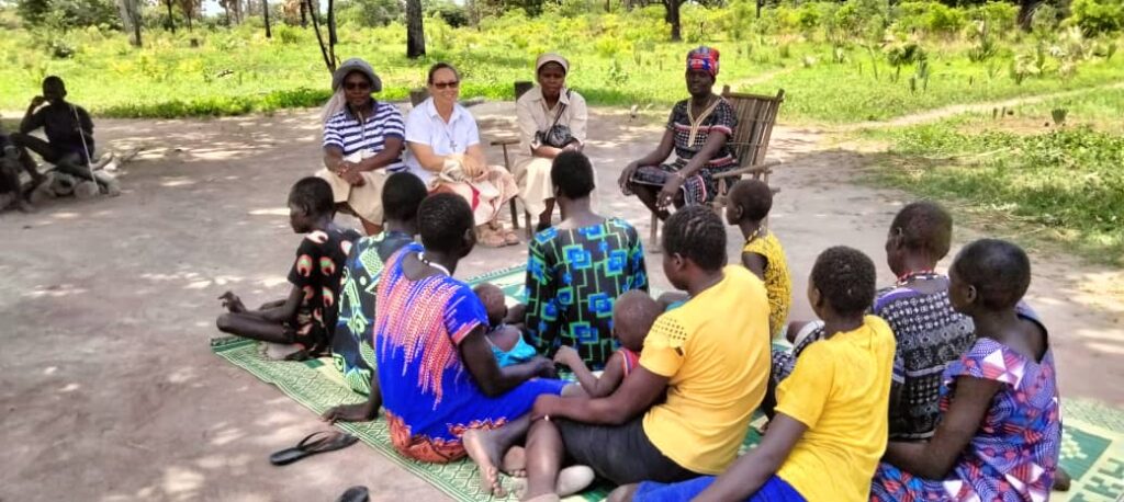 Grupo de la misión de las hermanas combonianas en el Sur Sudán. Foto: Lorena Ortíz Arce.