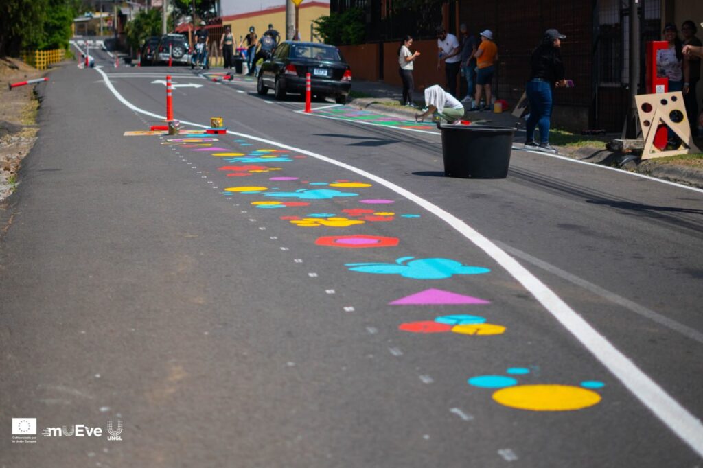 Intervención de urbanismo táctico realizado en calle El Ande. Foto: Proyecto mUEVE.