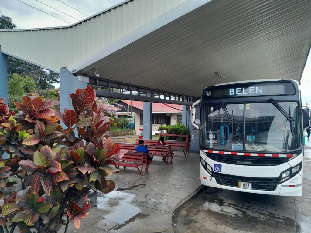 Según el autor la canción se inspira en la estación como punto de encuentro de las vivencias de las personas que transitan a diario por el lugar. Foto: Henry Segura Rodríguez.