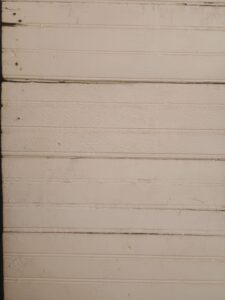 Estructura de madera proveniente posiblmente de la Casa Cural de 1917. Foto: Daniel Alvarado Luna.