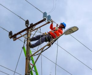 Varios sectores se encontrarán sin energía eléctrica este miércoles 8 de abril de 2026, informó la CNFL. Foto: CNFL.