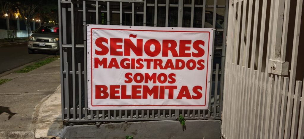 Vecinos de San Vicente se han manifestado a favor de la iniciativa y solicitan el voto favorable de los magistrados de la Sala IV. Foto: Asociación de Vecinos de Barrio San Vicente.