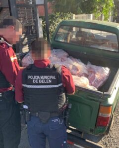 Policía Municipal realizó la detención y coordinó con el SENASA quien realizó el decomiso de la carne. Foto: Municipalidad de Belén.
