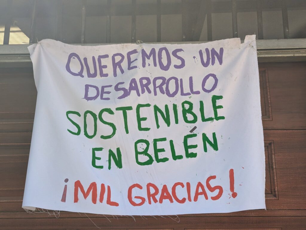 En 2025, la comunidad de Barrio Fátima se manifiestó y solicitó un desarrollo sostenible para el cantón. Foto: Asociación de Desarrollo de Barrio Fátima.