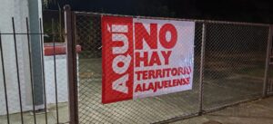 Conflicto proviene luego de la firma del denominado Acuerdo de las Catalinas, donde se firmó el límite de hecho que cedió esa porción del territorio belemita a Alajuela. No obstante, los vecinos siempre continuaron recibiendo servicios de Belén. Foto: Asociación de Vecinos de Barrio San Vicente.