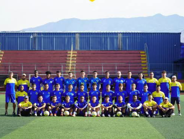 Parte del equipo y cuerpo técnico de Escorpiones de Belén. Foto tomada de Escorpiones de Belén.